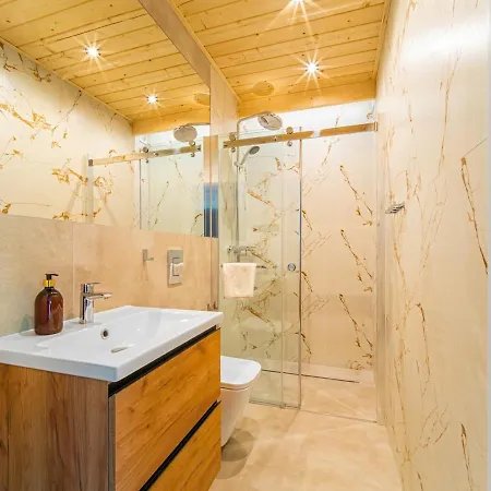 Sailor * 포고르젤리차